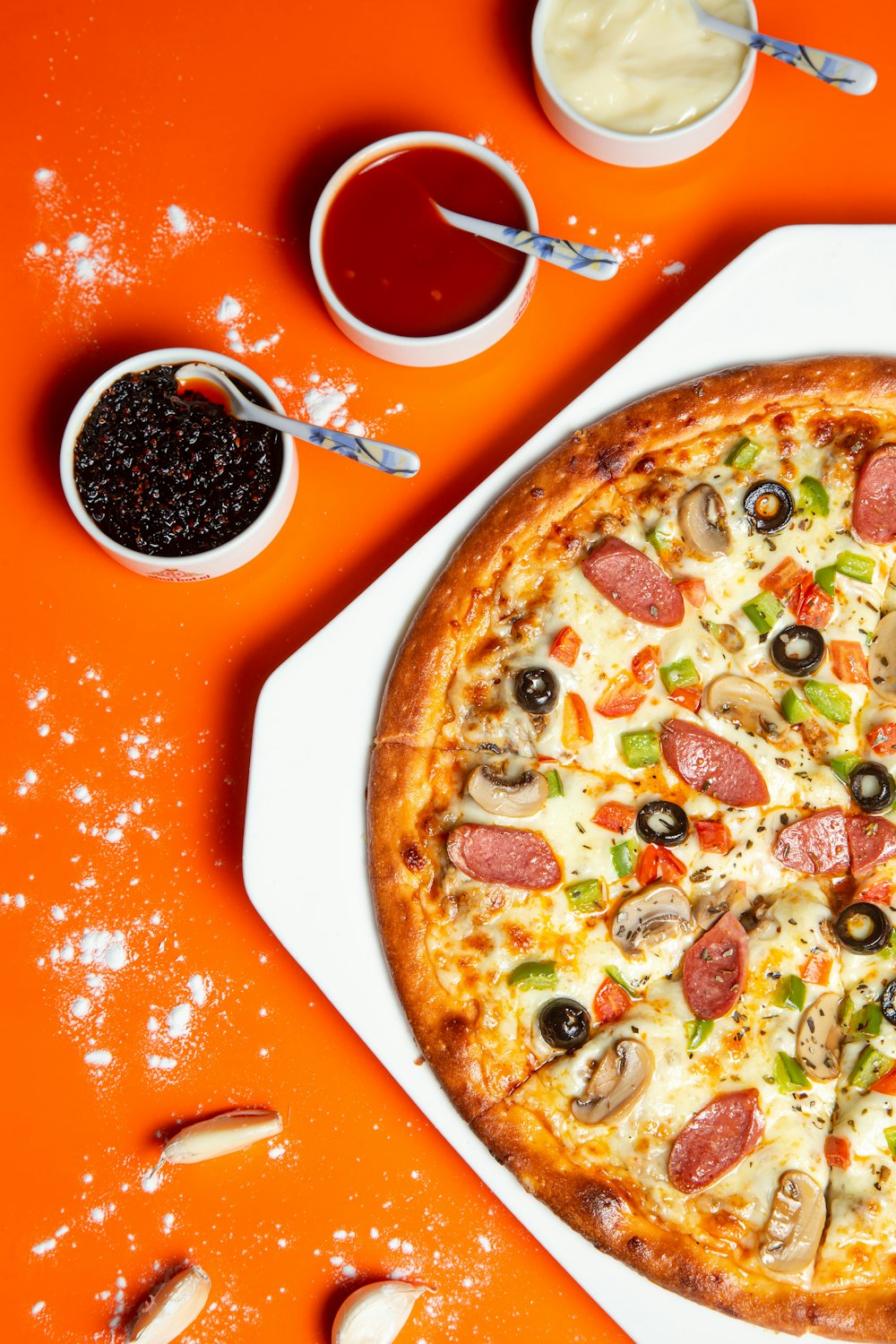 Crispy Neapolitan Margherita Pizza